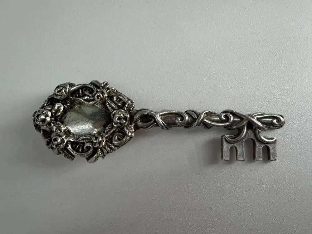 Andrea Barnett 1993 Sterling Silver Rose Floral Key Brooch Scarf Clip 17.7g